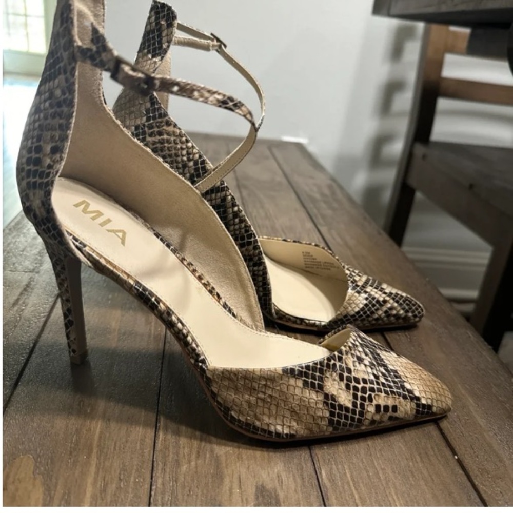 MIA python heels - Picture 2 of 5